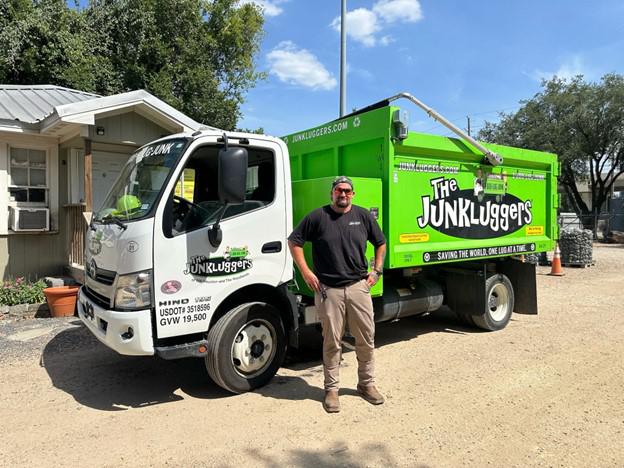 How Junkluggers Houston Metro Partnered with the Sunshine Collective to Support the Mark A. Chapman YMCA