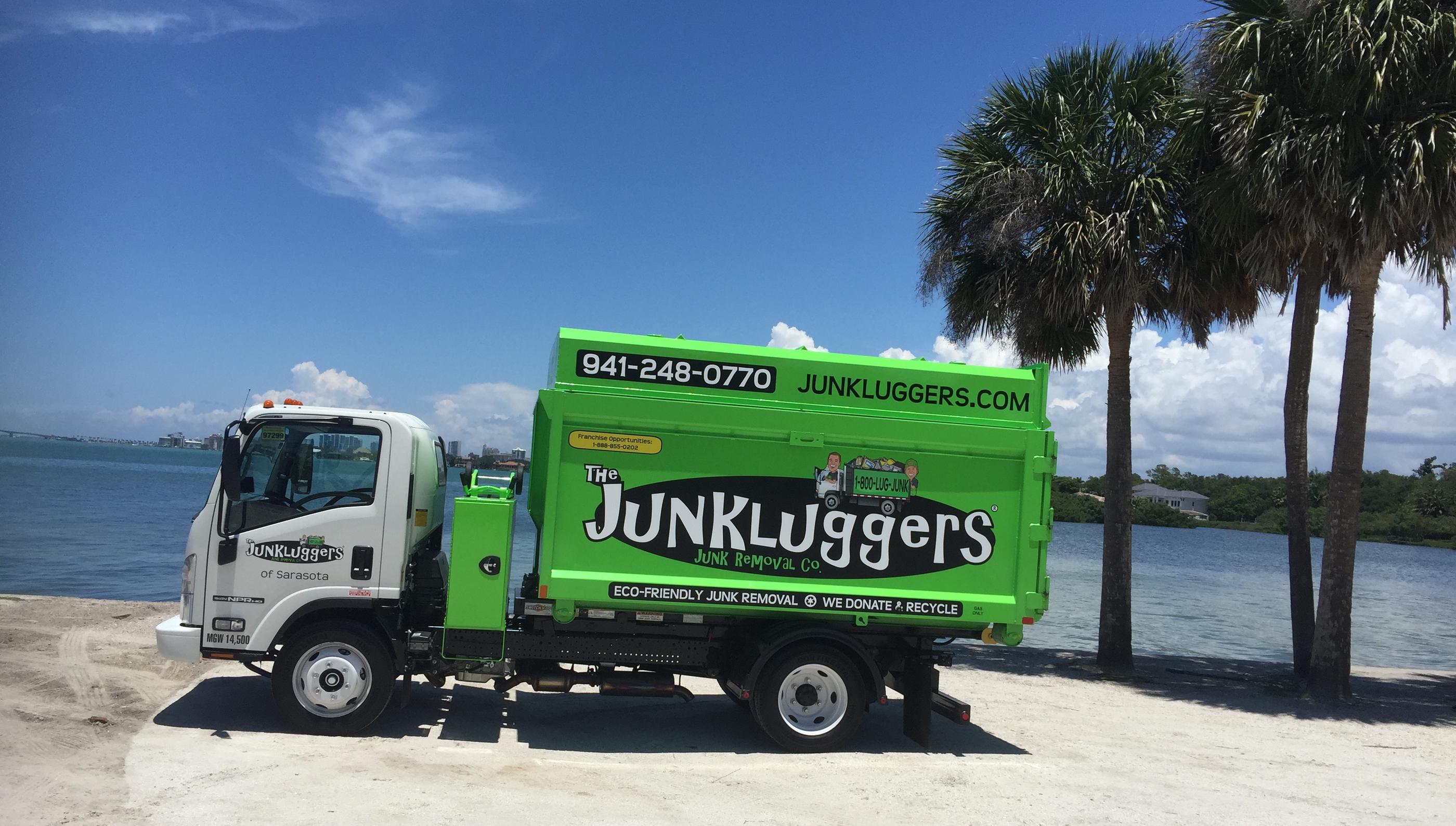 Sarasota Salvage Yard - 2lymvm7
