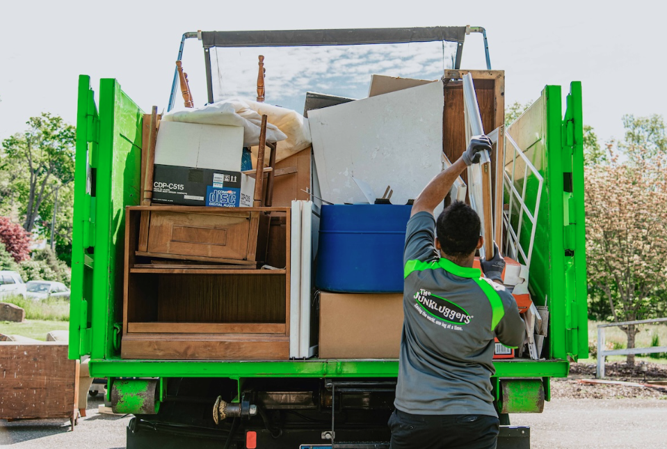 Is Junk Removal Priced Per Piece?
