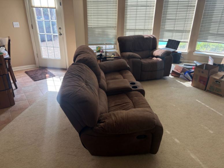 How to Get Rid of Furniture Quickly Before Moving in Cumming, GA